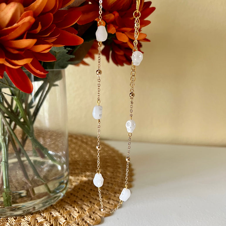 Calavera Delicada Dainty Skull Necklace - Oreja Linda