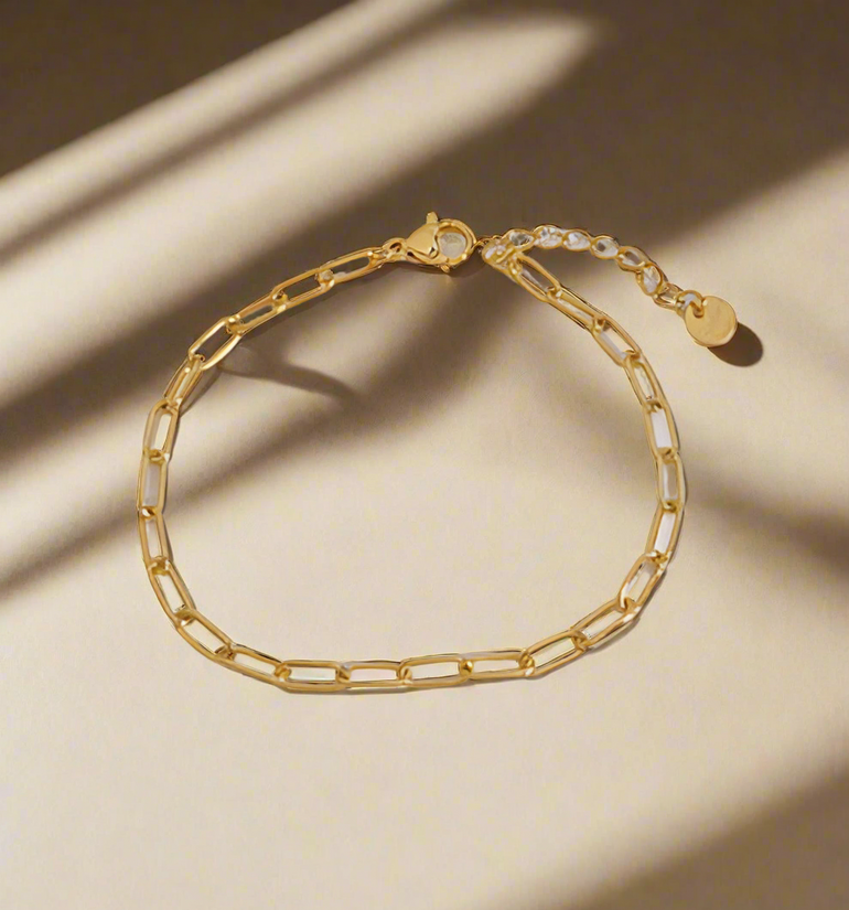 **Brillo Dorado Bracelet** ✨
Shine brighter than ever with the **Brillo Dorado Bracelet**, a stunning gold accessory designed for the powerful, confident Latina. This bracelet embodies elegance and strength, with its sleek design that effortlessly adds a touch of luxury to any outfit. Whether you're making moves in the office or enjoying a night out, the **Brillo Dorado** is the perfect piece to elevate your look.
Crafted with high-quality gold plating, this bracelet is both durable and lightweight