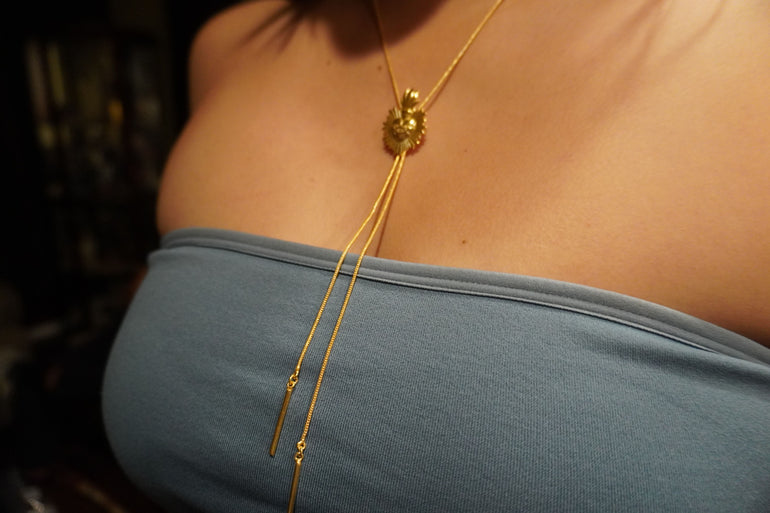 Corazon de Fuego Bolo Tie - Oreja Linda