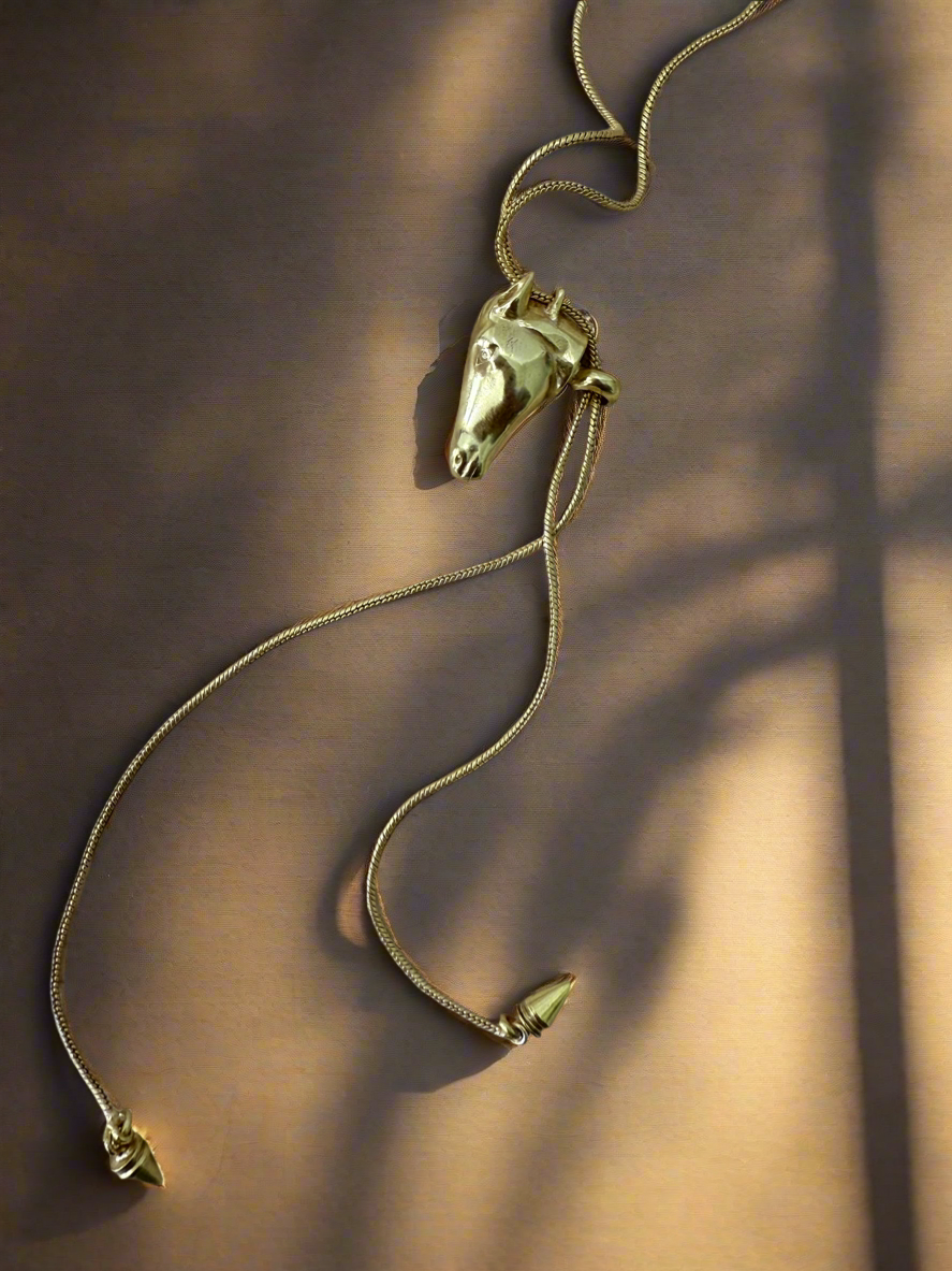 Espíritu de la Tierra Bolo Tie - Oreja Linda