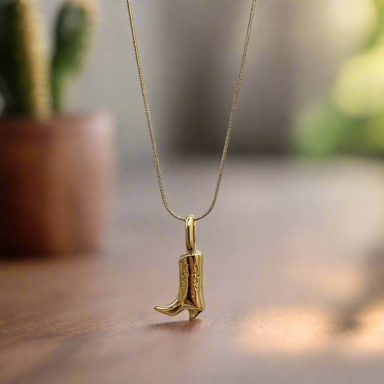 La Bota Necklace - Oreja Linda