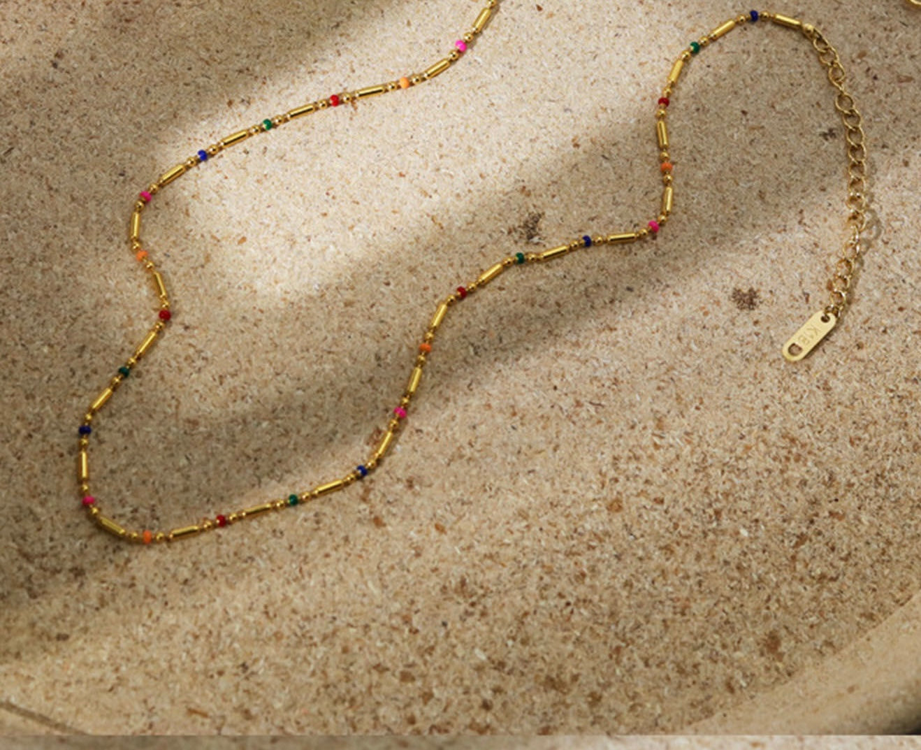 De colores, De colores se visten los campos En la primavera.... Tu sabes, that song we all sang in our childhood. The minute I set my eyes on this simple colorful ball chain necklace, that song popped in my head and I knew we had to have it. We, as in you and I and anyone you want to gift these too!     Item Detail: 8K Real Gold Plated 304 Stainless Steel Ball Chain Enamel Necklace  Colorful Ball Pendants 40cm(15 6/8") long 1 Piece