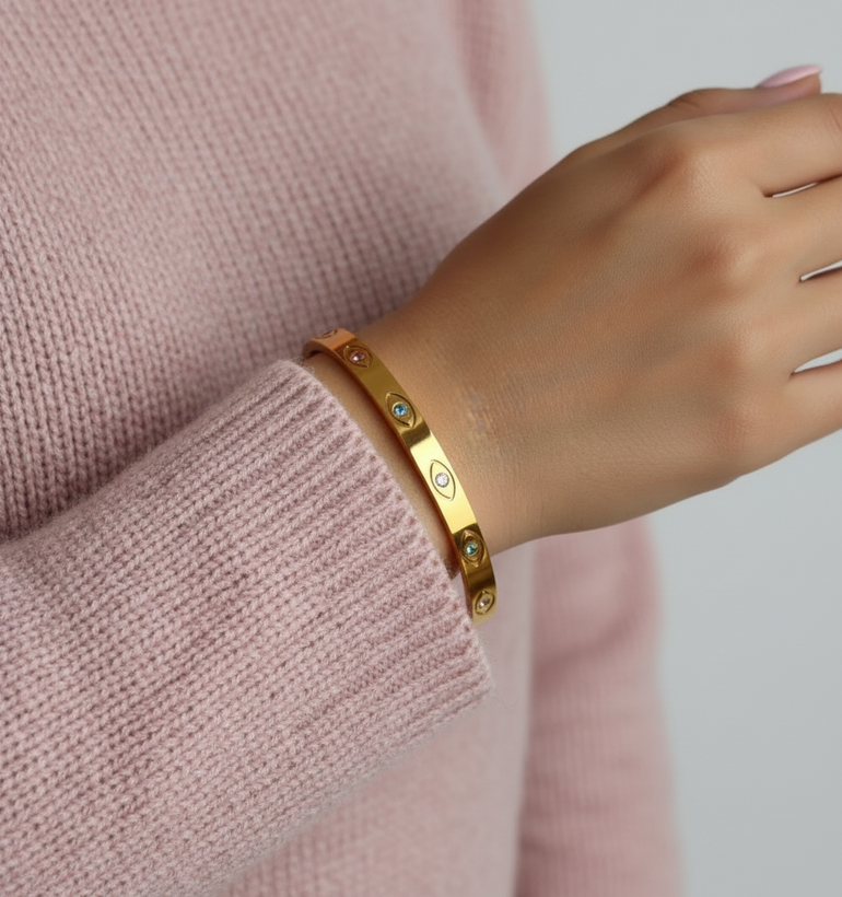Evil Eye Gold Bangle – Protección, Poder & Pura Buena Suerte - Oreja Linda