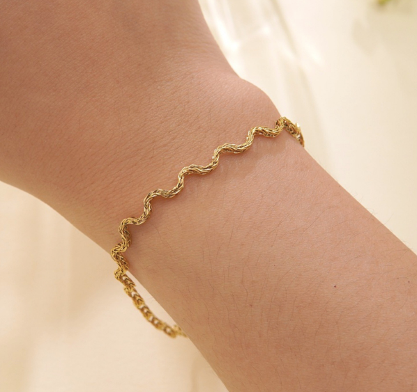 La Apuesta Necklace and Bracelet