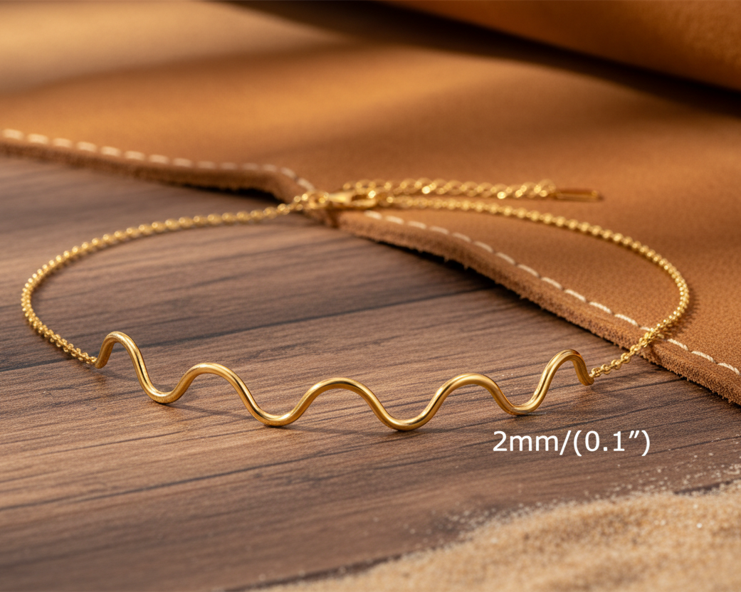 Gold chain with wavy design on a western background